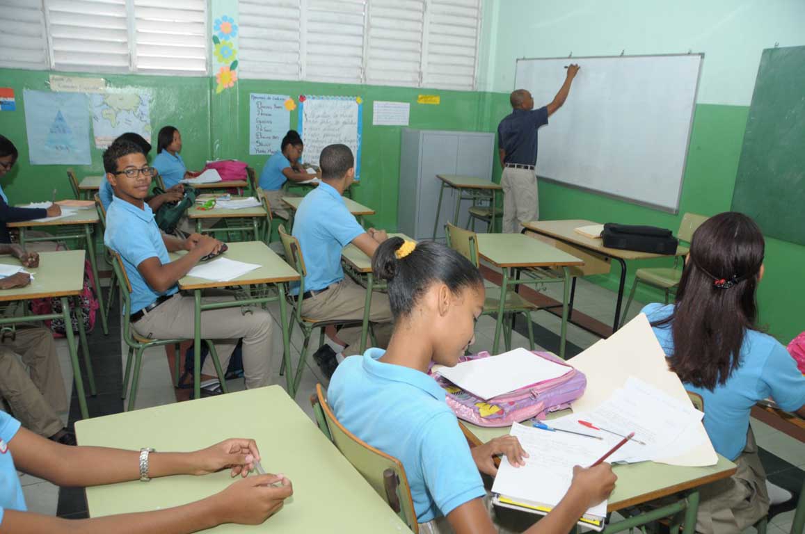  imagen Ministerio de Educación dispuso hoy el reinicio de la docencia a partir de este jueves en todo el territorio nacional  