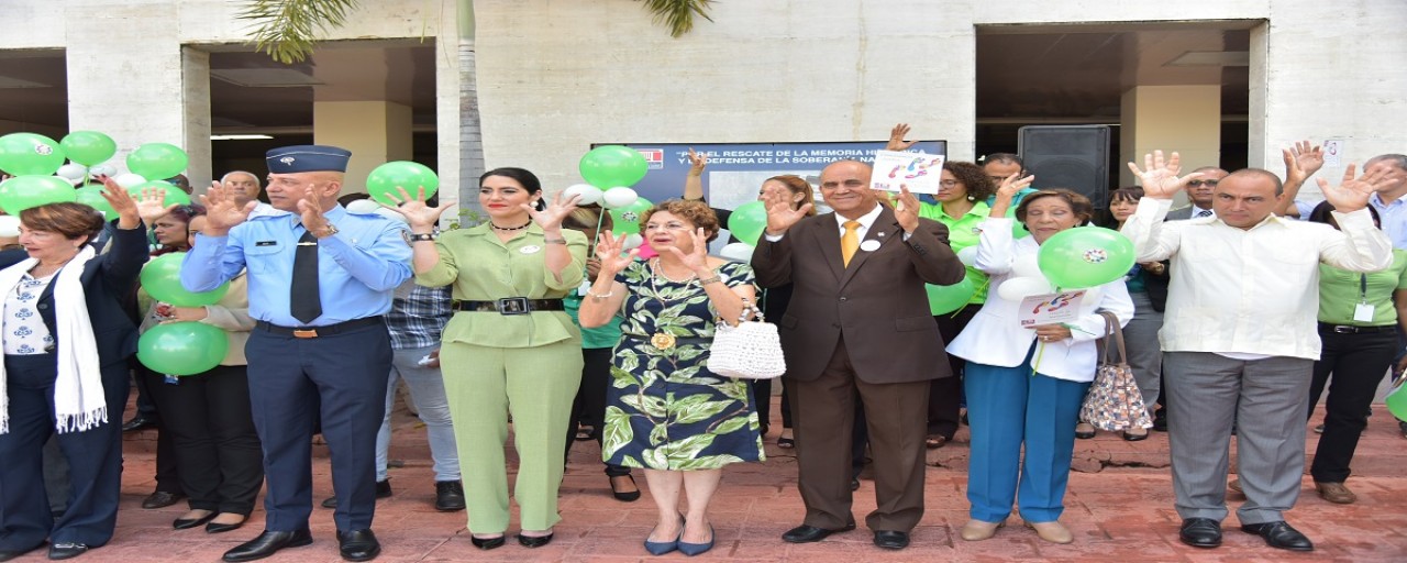  imagen Autoridades del MINERD durante el evento 