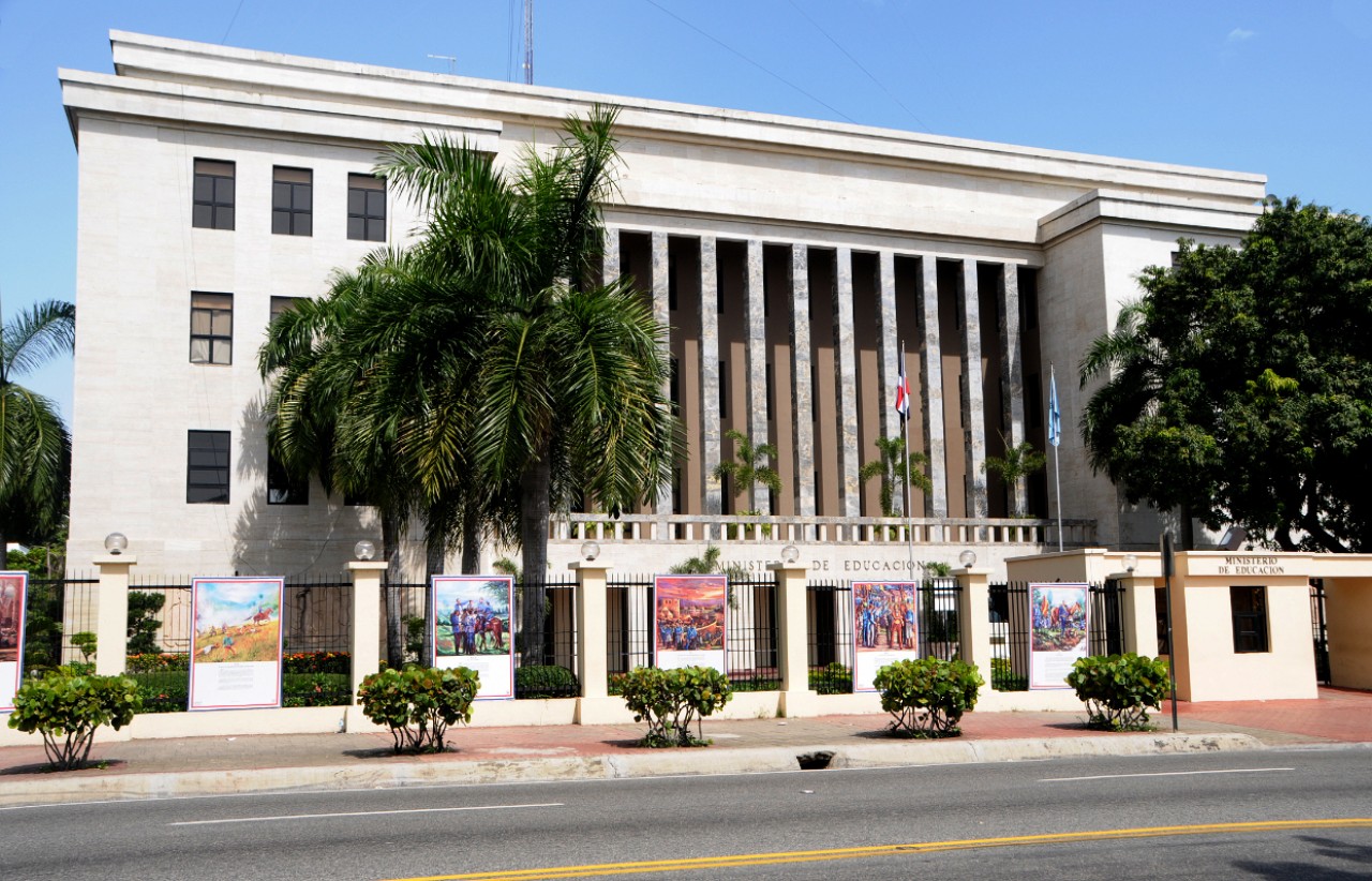  imagen Fachada de la Sede Central del Ministerio de Educaci&oacute;n. 