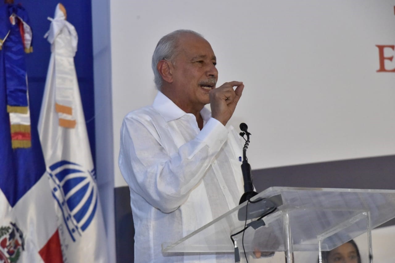  imagen Viceministro D&acute;Oleo durante encuentro. 