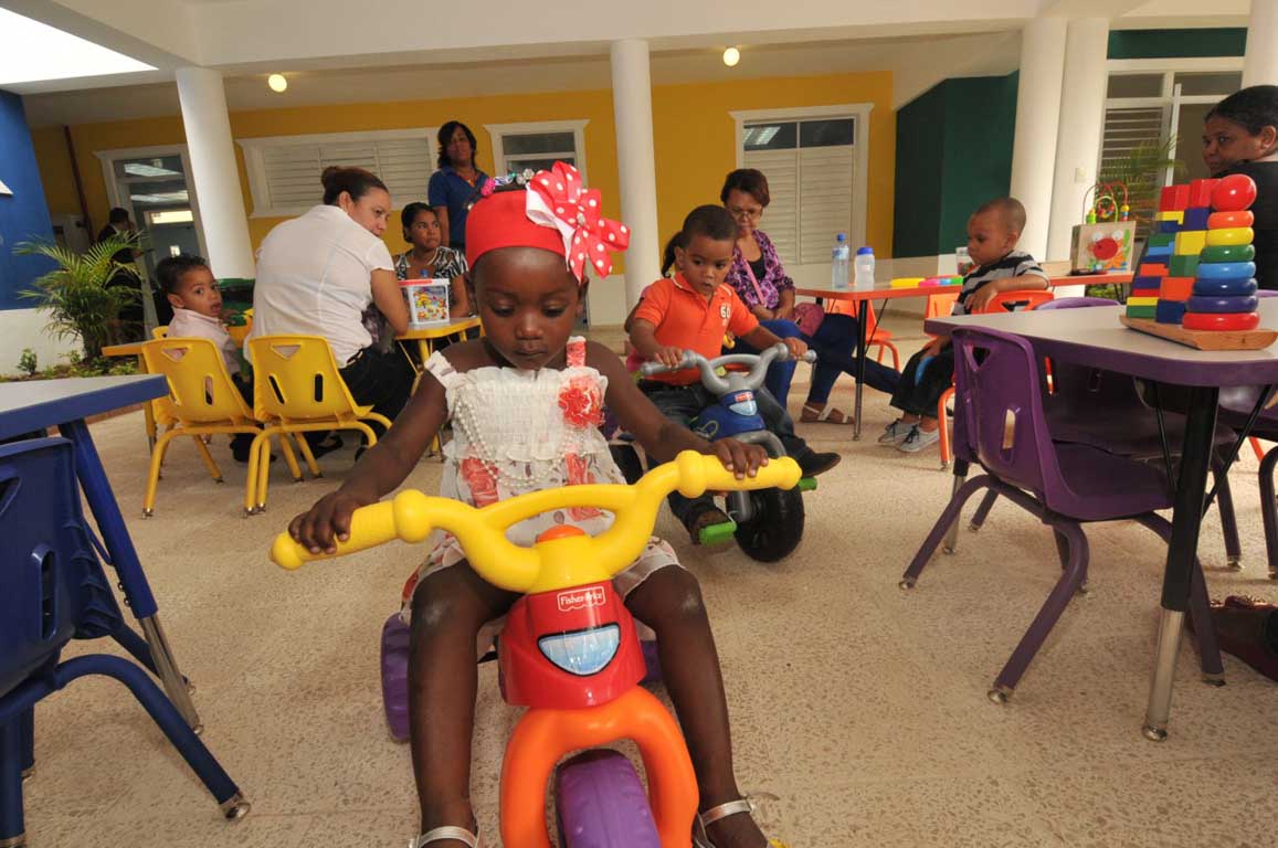  imagen Presidente Medina entrega al barrio Los Girasoles la Estancia Infantil número 14 de este año 