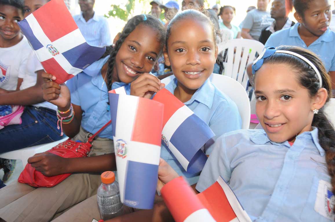  imagen Presidente Danilo Medina ratifica apoyo a la Educación Especial; entrega centro para 595 estudiantes con discapacidad auditiva en Sabana Perdida 