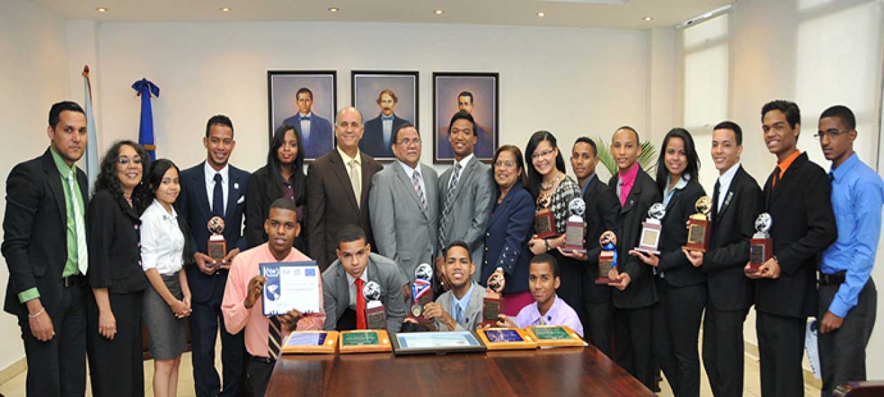  imagen Fotograf&iacute;a de los participantes. 