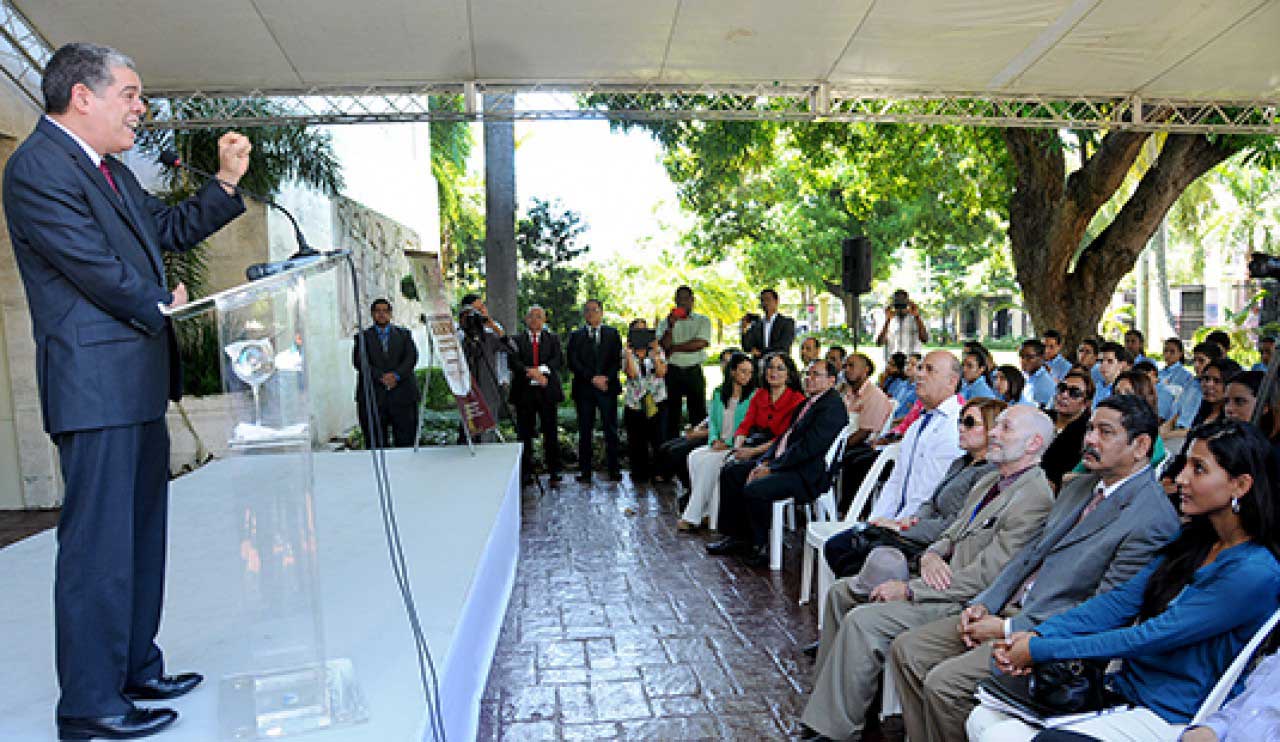  imagen Amarante Baret dice escuelas de Tanda Extendida son espacios alegres y divertidos 