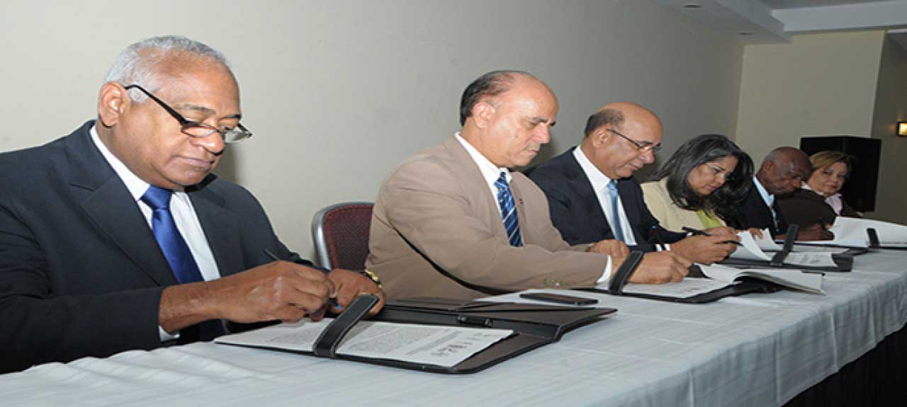  imagen Instituciones firman convenio para promover certificación de técnicos en refrigeración  y proteger capa de ozono 