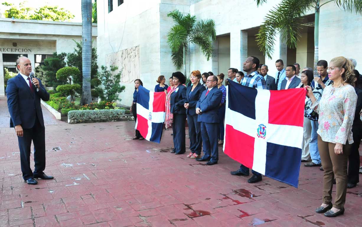  imagen MINERD conmemora 113 aniversario del fallecimiento de Eugenio María de Hostos 