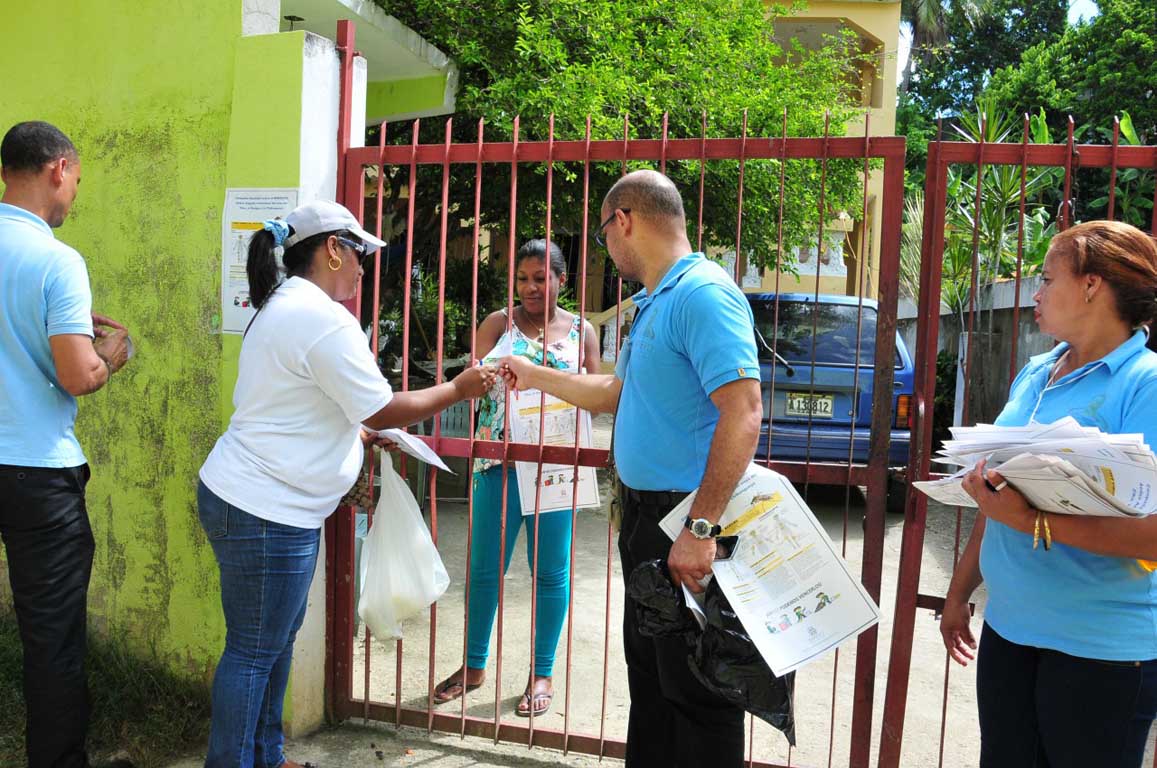  imagen Cinco mil servidores de Educación participan activamente en Octava Jornada Nacional contra el Zika-Virus 