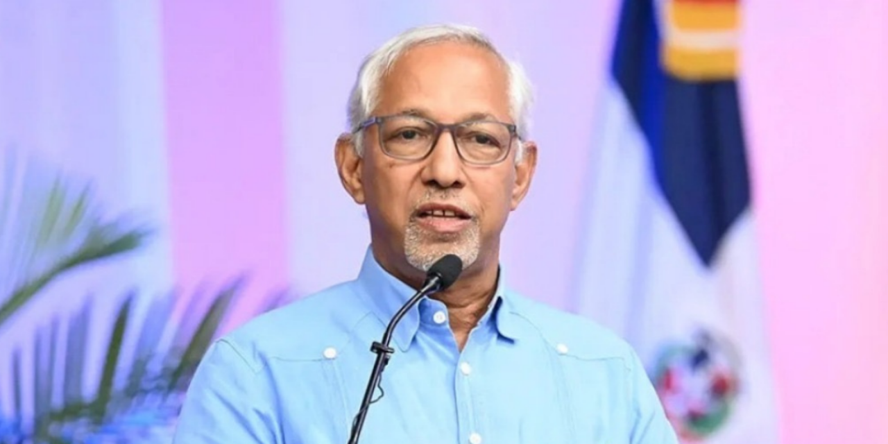  imagen Ministro &Aacute;ngel Hern&aacute;ndez&nbsp; 