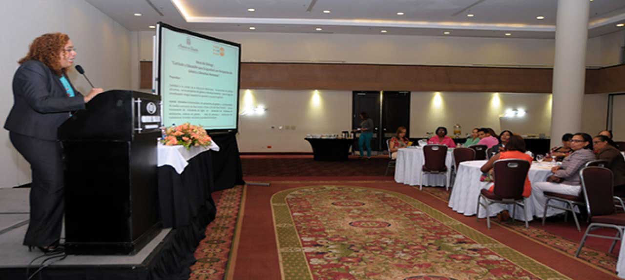  imagen MINERD promueve incorporar perspectiva de género y derechos humanos en revisión curricular 