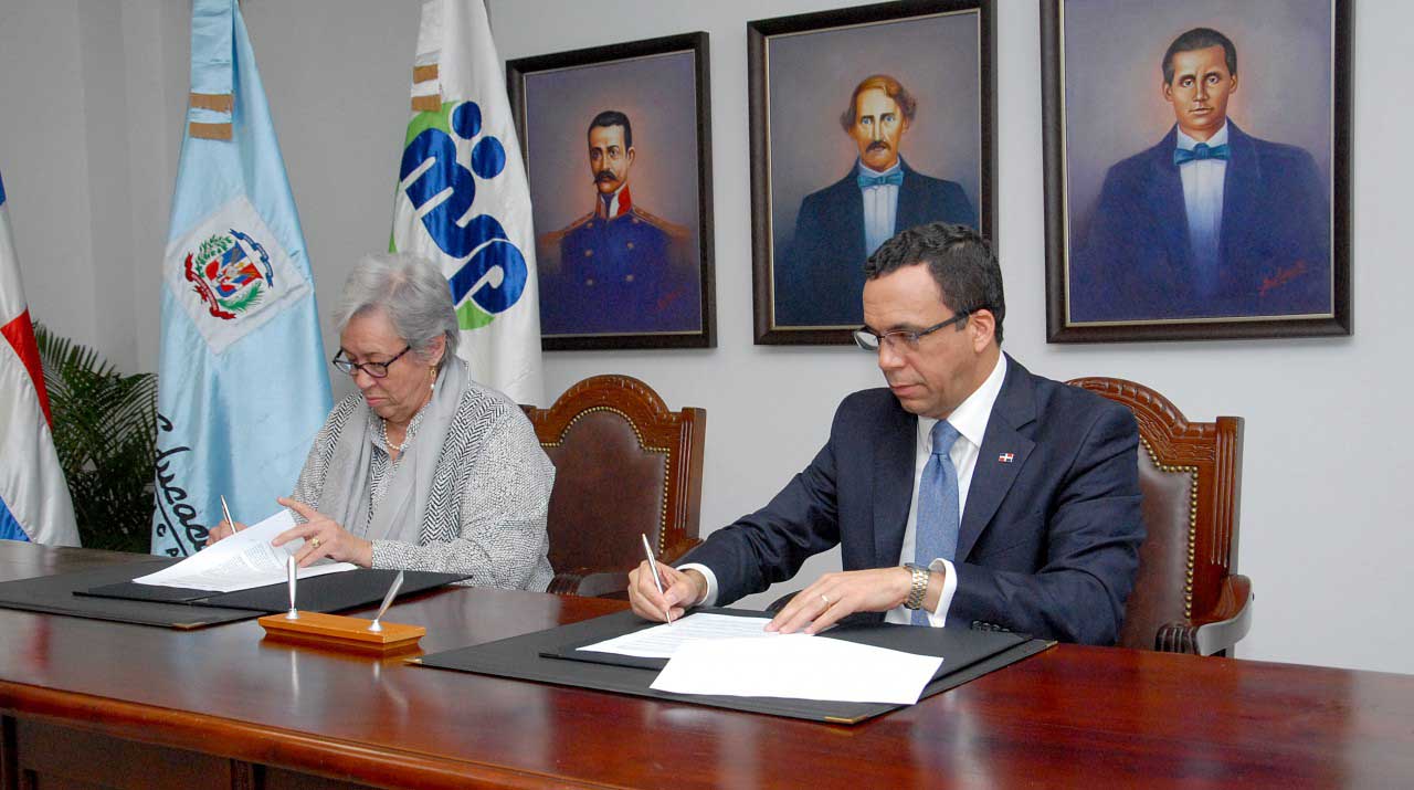  imagen Ministros de Educación y Salud Pública firman convenio para establecer los comités de salud escolar, para salud preventiva y atención primaria  