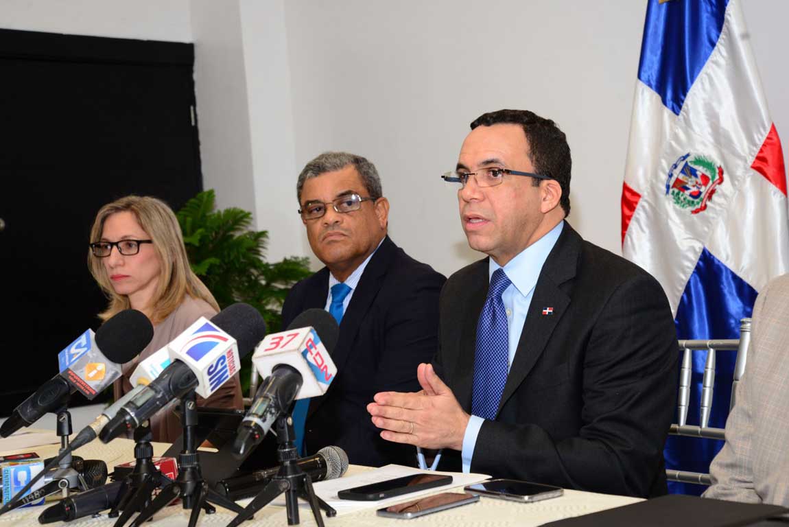  imagen Andrés Navarro da a conocer informe del estudio PISA de rendimiento escolar 2015, al tiempo que afirma servirá como línea base para la mejora educativa 