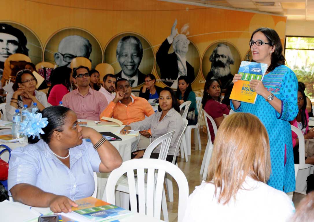  imagen Expertos nacionales y extranjeros analizarán aquí calidad de la formación docente y la excelencia 