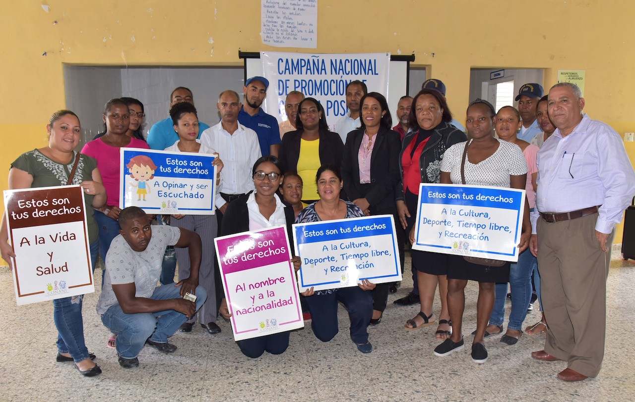  imagen Jornada de orientaci&oacute;n a padres de los estudiantes del Liceo Profesor Juan Bosch, en Los Alcarrizos, en el marco de la Campa&ntilde;a Nacional de Promoci&oacute;n de &ldquo;Crianza Positiva Porque Podemos Hacerlo Mejor&rdquo;. 