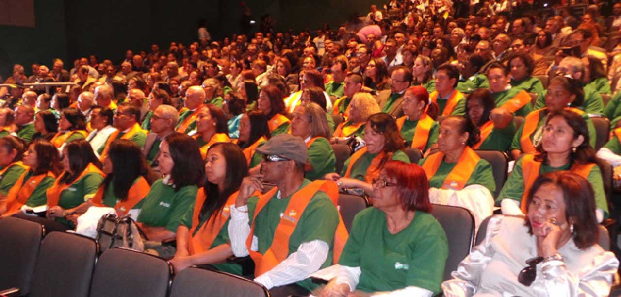  imagen “Quisqueya Aprende Contigo” gradúa en Nueva York primer grupo de dominicanos alfabetizados en el exterior 