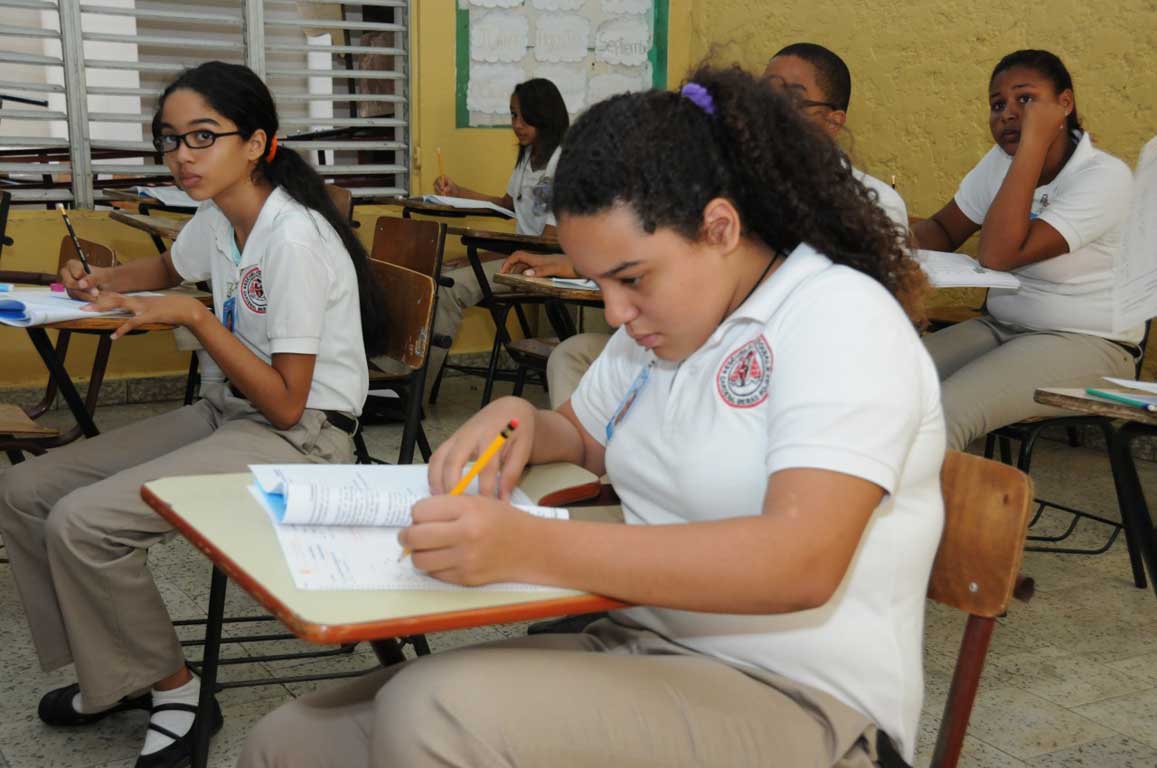  imagen Pruebas Nacionales de Básica se desarrollan con normalidad en este primer día 