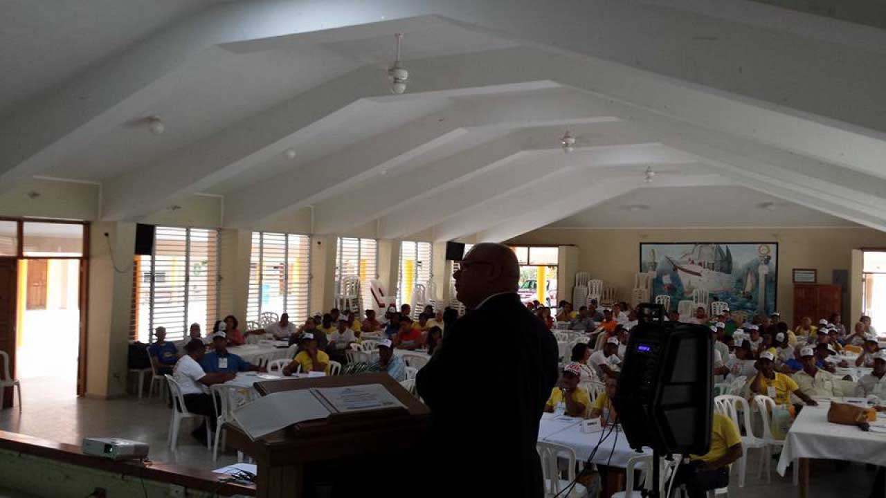  imagen Participación Comunitaria reflexiona Programa de Apoyo Familiar para fortalecer relación de ese núcleo con la escuela 