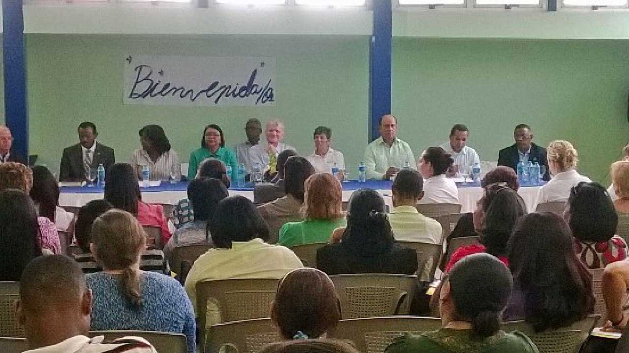  imagen El Ministerio de Educación y Embajada  de Canadá inician taller sobre liderazgo y gestión. 