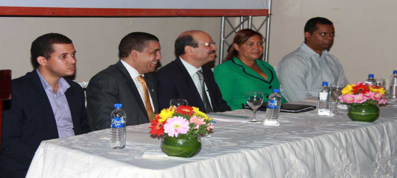  imagen INABIE resolverá problema visual a más de 135 mil estudiantes en Santiago con Programa Salud Visual Escolar 