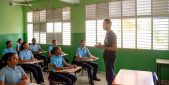  imagen Maestro ofreciendo docencia&nbsp; 