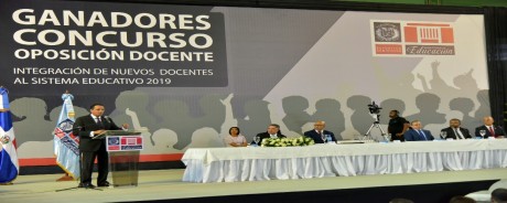 imagen Ministro Pe&ntilde;a Mirabal durante acto de reconocimiento 