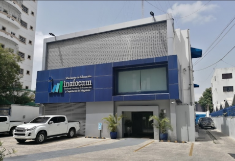  imagen Fachada de el Instituto Nacional de Formaci&oacute;n Magisterial (INAFOCAM). 