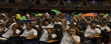  imagen Estudiantes durante foro estudiantil 