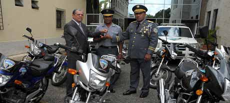  imagen Ministro Amarante Baret dispone reforzamiento de vigilancia en escuelas con más patrullaje y agentes de Policía Escolar 
