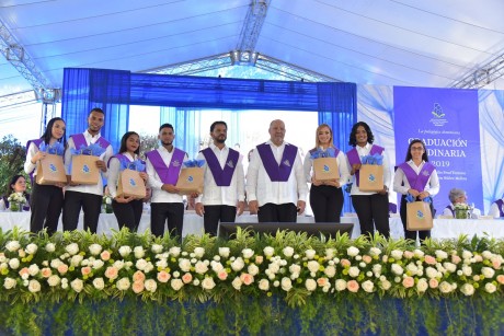  imagen Graduados ISFODOSU 