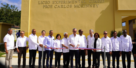  imagen Presidente Luis Abinader cortando la cinta&nbsp; 