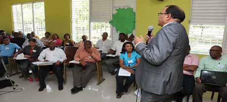  imagen Estudiantes y sus familiares reciben con júbilo beneficios de la Jornada de Tanda Extendida 