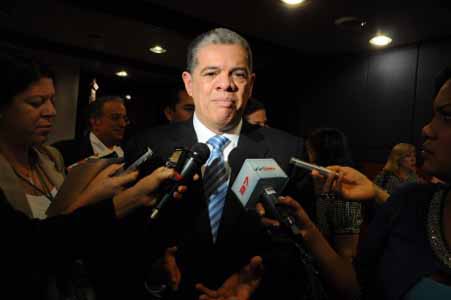  imagen Ministro de Educación anuncia será reglamentada la contratación por concurso de nuevos profesores 