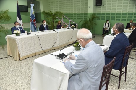  imagen El ministro de Educaci&oacute;n, Antonio Pe&ntilde;a Mirabal, conform&oacute; la Comisi&oacute;n de Alto Nivel que estructurar&aacute; toda la log&iacute;stica y metodolog&iacute;a para un regreso a clases con salud garantizada, a los fines de que el a&ntilde;o escolar 2020-2021 inicie sin contratiempos. 