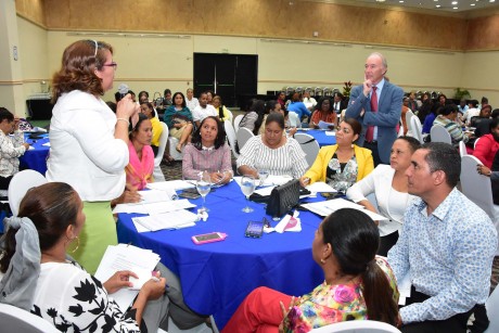  imagen Capacitaci&oacute;n de directores de centros educativos, quienes recibir&aacute;n un diplomado en proceso de gesti&oacute;n y acompa&ntilde;amiento a docentes de nuevo ingreso. 