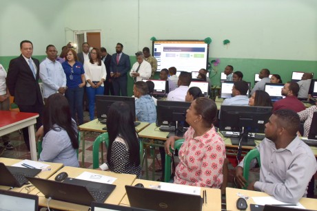  imagen Ministro de Educaci&oacute;n se dirige a postulantes del Concurso de Oposici&oacute;n Docente 2019, En Azua. 