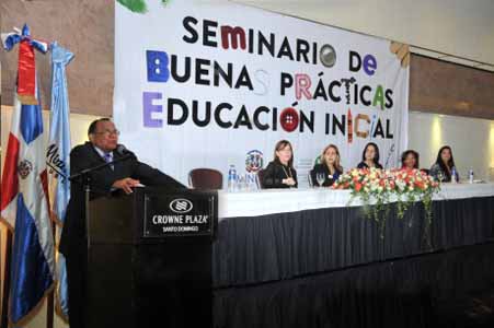  imagen Ministerio de Educación y OEI premian durante seminario proyectos de buenas prácticas docentes en el Nivel Inicial 