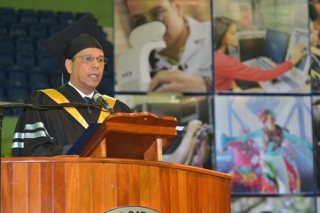  imagen Ministro de Educaci&oacute;n, Antonio Pe&ntilde;a Mirabal,&nbsp;como orador invitado en la Sexag&eacute;sima Graduaci&oacute;n de la Pontificia Universidad Cat&oacute;lica Madre y Maestra.&nbsp; 