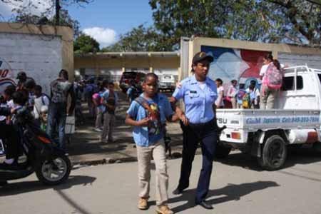  imagen La Policía Escolar consolida la seguridad en escuelas de todo el país 