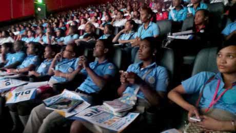  imagen Minerd capacita a cinco mil estudiantes en internet seguro 