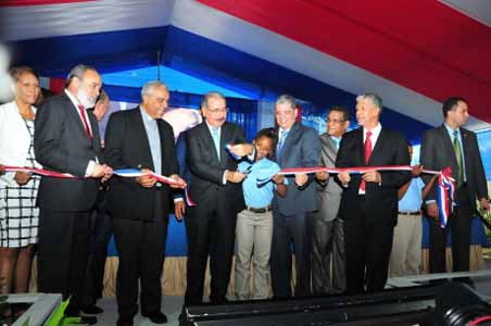  imagen Presidente Medina entrega tres nuevas escuelas a estudiantes de Villa Mella 