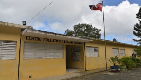  imagen Fachada de la escuela Ulpiano Cordoba en Villa Trina de Moca.
&nbsp; 