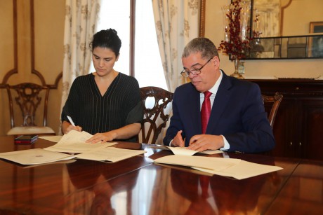  imagen Minerd e INICIA Educación renuevan Acuerdo para  desarrollar iniciativas educativas 