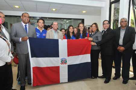  imagen Ministro de Educación se compromete con el desarrollo del deporte escolar 