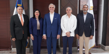  imagen &nbsp;ministro de Educaci&oacute;n, Luis Miguel De Camps, jurament&oacute; a Luis Ren&eacute; Cana&aacute;n Rojas&nbsp;nuevo director ejecutivo ARS SEMMA 