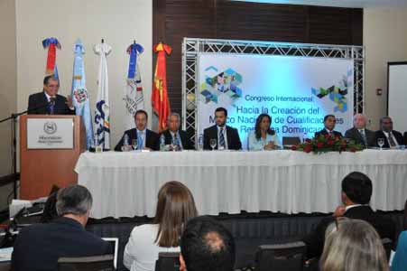  imagen Amarante Baret: “El gobierno invertirá este año más de cuatro mil millones en la formación técnica de jóvenes y adultos” 