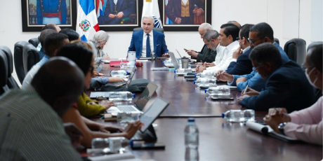  imagen ministro de Educaci&oacute;n, Luis Miguel De Camps, en el salon Ercilia Pepin con la Comisi&oacute;n Especial para la Apertura del A&ntilde;o Escolar&nbsp; 
