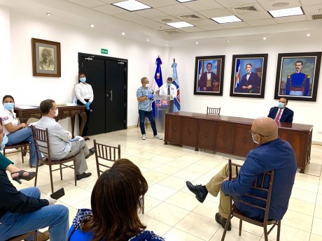  imagen El ministro Pe&ntilde;a Mirabal 