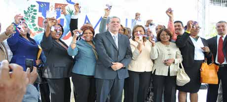  imagen MINERD entrega vehículos a directores regionales y distritales 