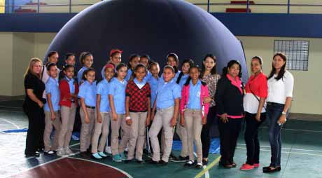  imagen Ministerio de Educación fomenta “clubes  de chicas” en áreas de tecnología y ciencias 