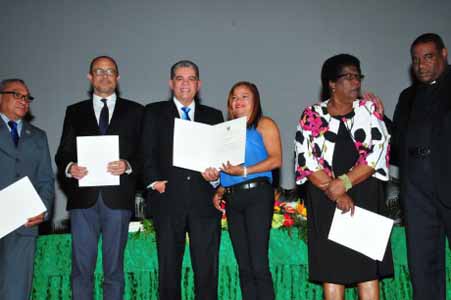  imagen Amarante Baret dice Educación promueve una cultura de paz y ciudadanos críticos y tolerantes 