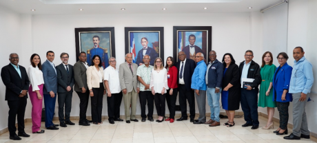  imagen Ministerio de Educaci&oacute;n,&nbsp; &Aacute;ngel Hern&aacute;ndez jurament&oacute; la Comisi&oacute;n de Evaluaci&oacute;n de Desempe&ntilde;o 2023. 